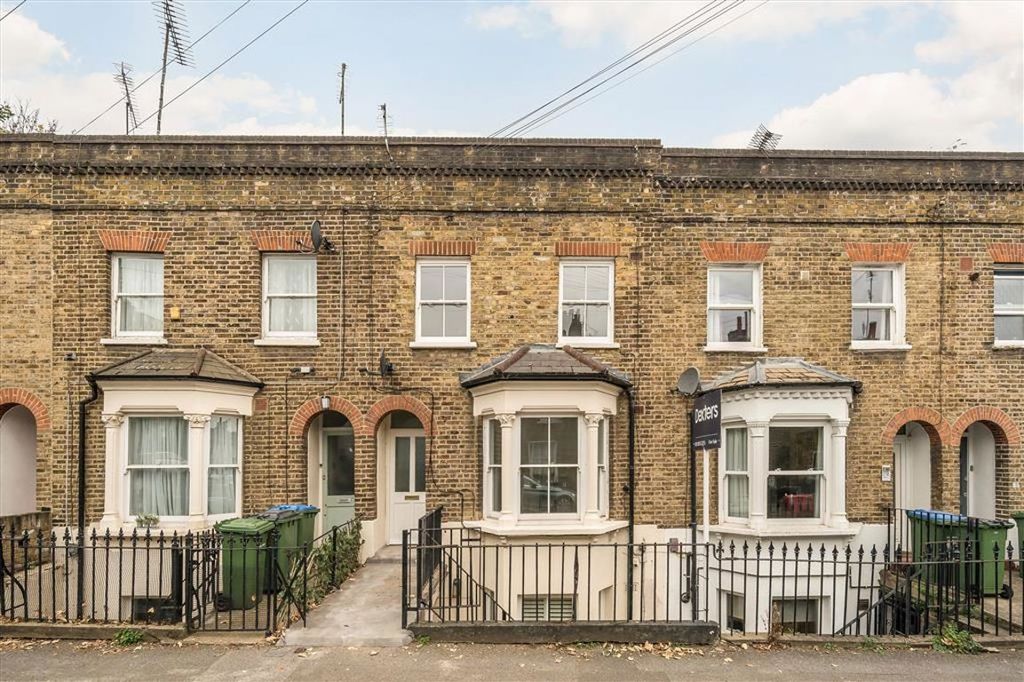 Property photo 1 of 7