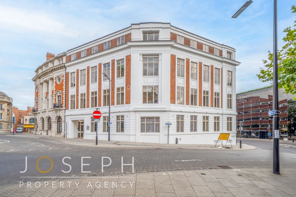 Property photo 1 of 6