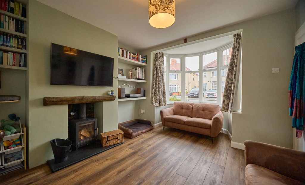 Property photo 3 of 13 Eskdale Rd Hk 2.Jpg