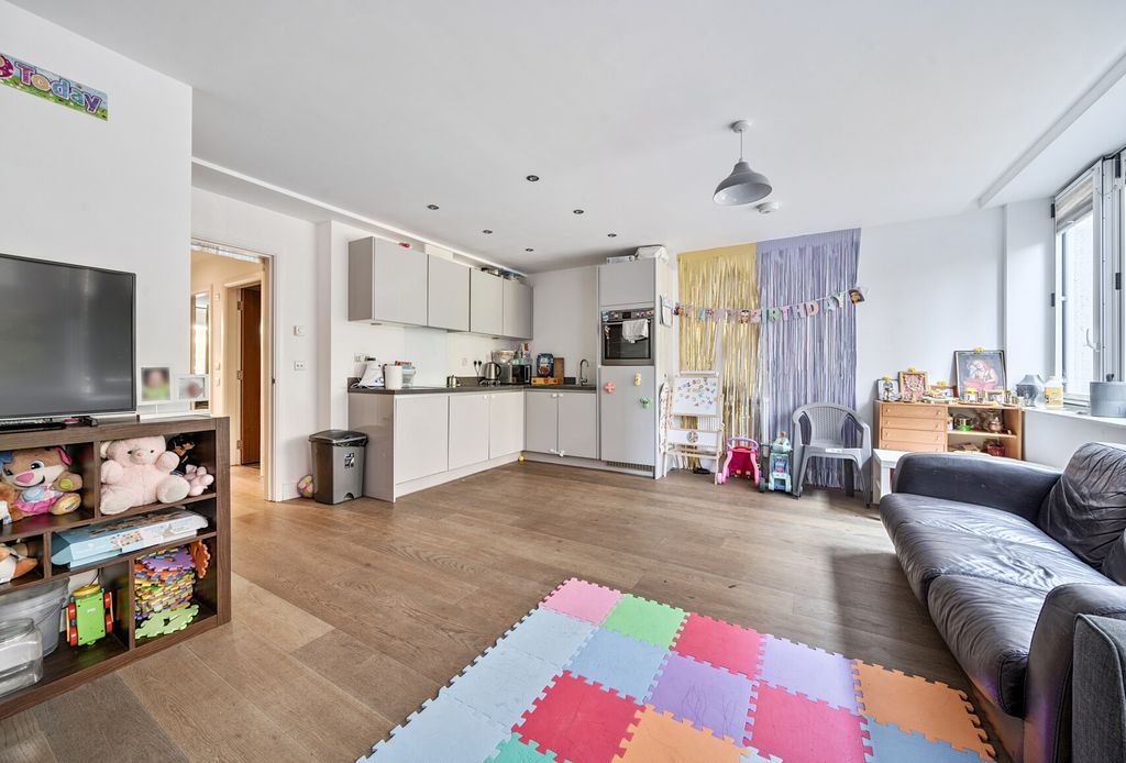 Property photo 1 of 12 1315827-5-68664E4...