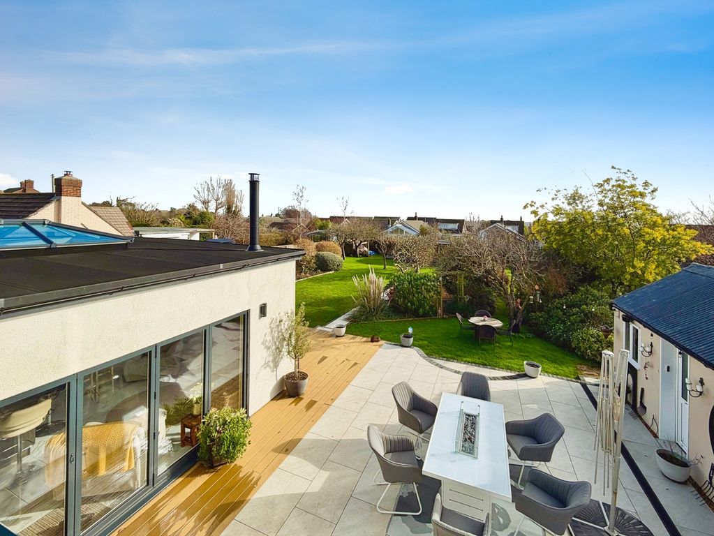 Property photo 3 of 25