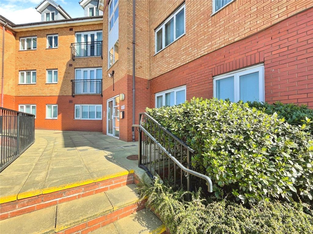 Property photo 2 of 24 Picture No. 25