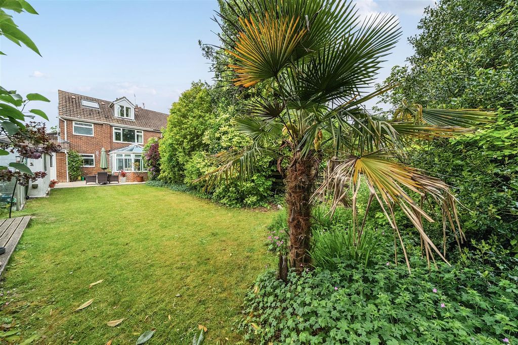 Property photo 2 of 23 1463996-12-6A0c9A659261c.Jpg