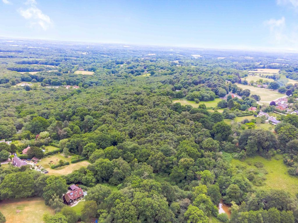 Property photo 2 of 36