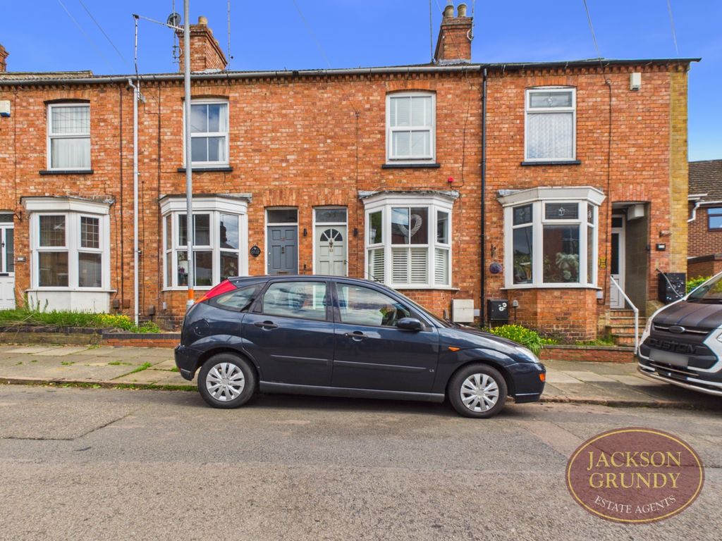 Property photo 1 of 11 High Street