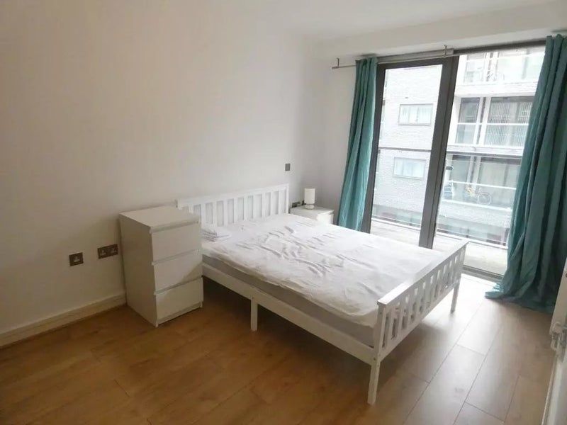 Property photo 1 of 6 Flat Share