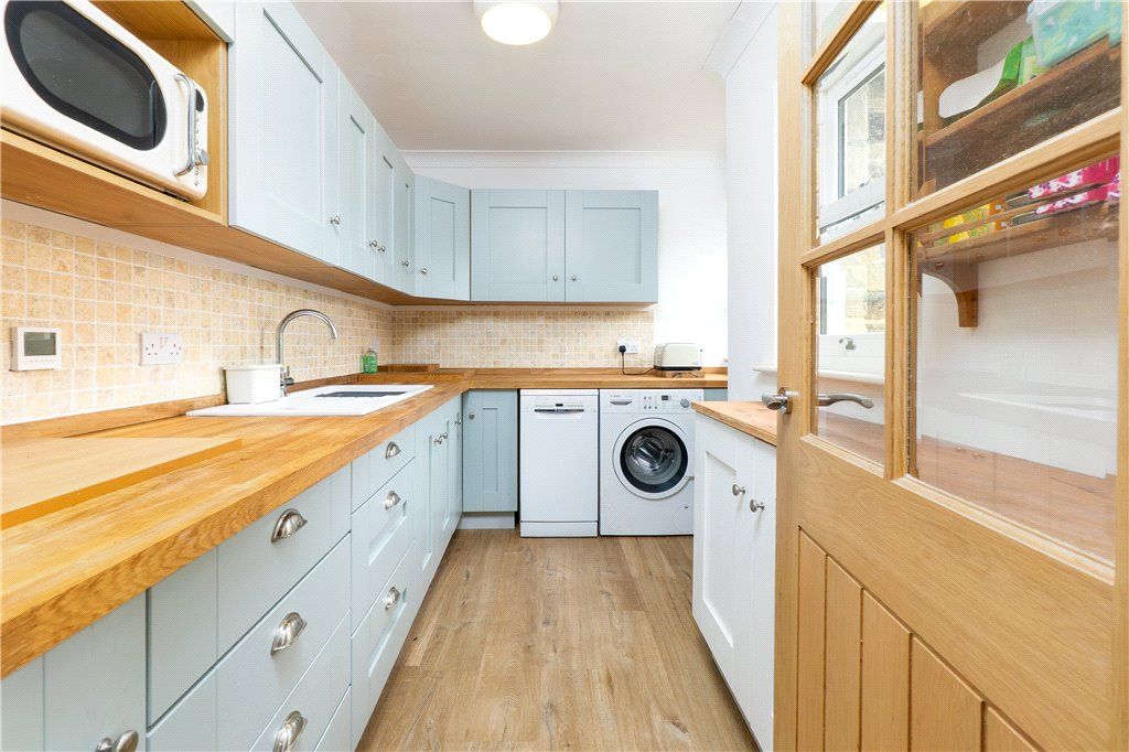 Property photo 3 of 34 Utility Room