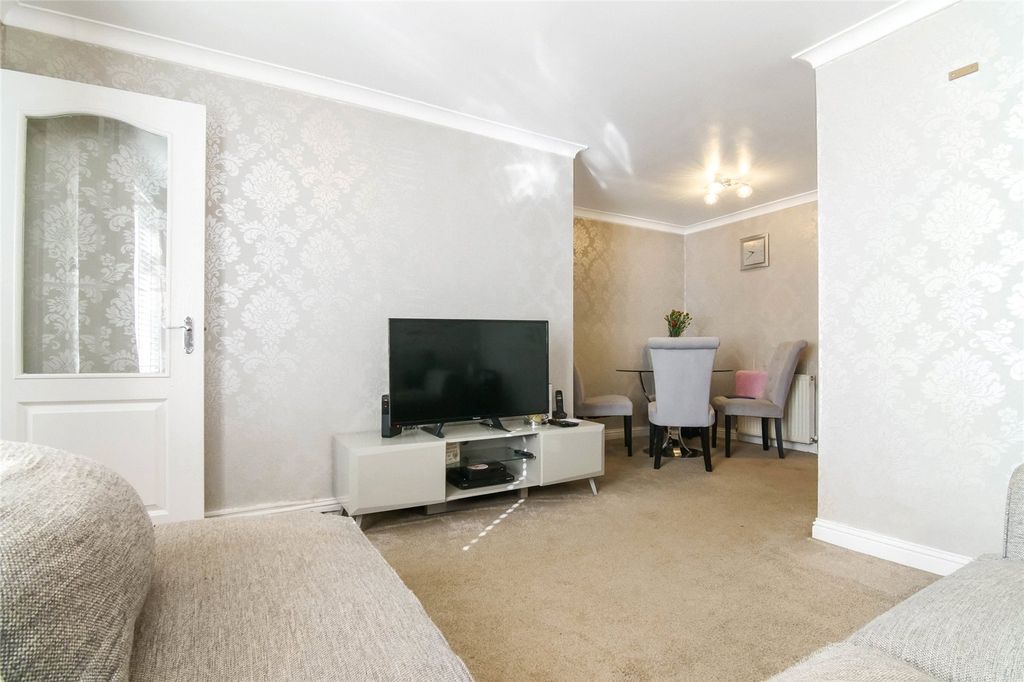 Property photo 3 of 19 Picture No. 05