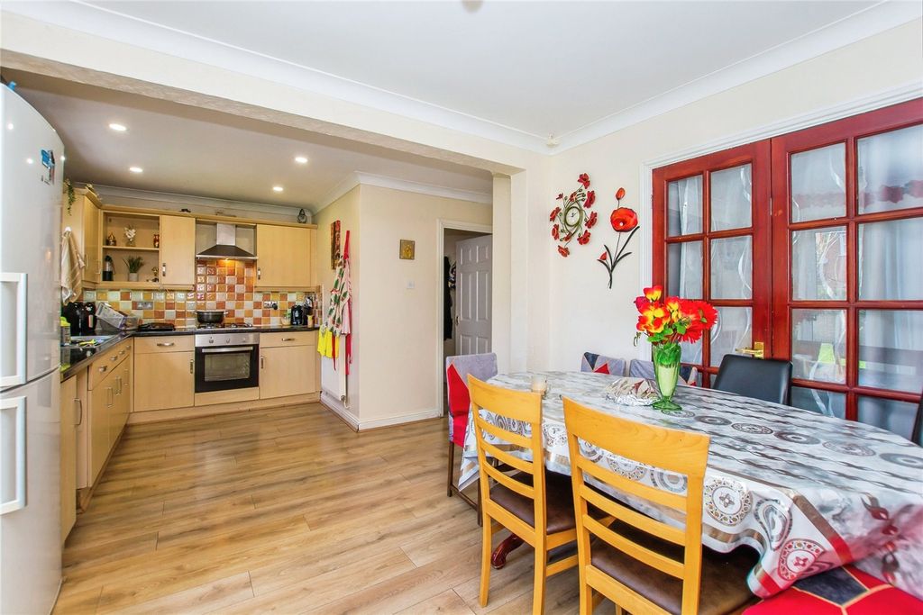 Property photo 2 of 14 Picture No. 31