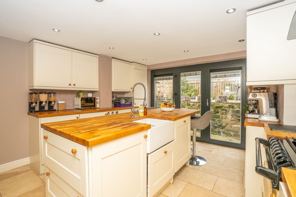 Property photo 3 of 17 84Mainstreetnew2