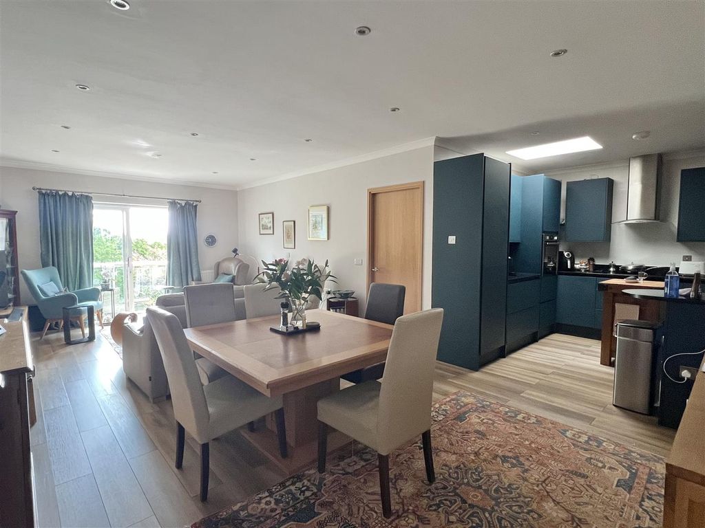 Additional image 13 of 3 bed flat for saleSea Road, Carlyon Bay, Carlyon Bay PL25