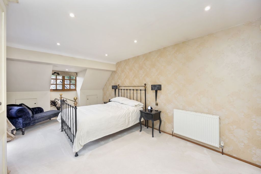 Additional image 20 of 6 bed detached house for saleWildgoose Drive, Horsham RH12