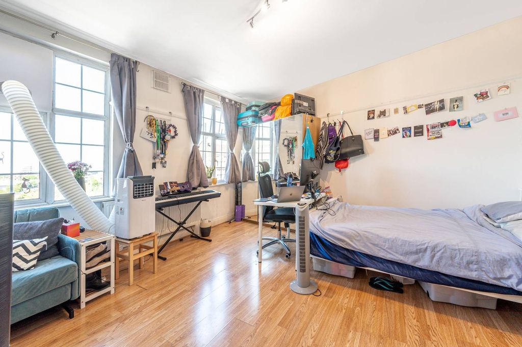 Property photo 1 of 4