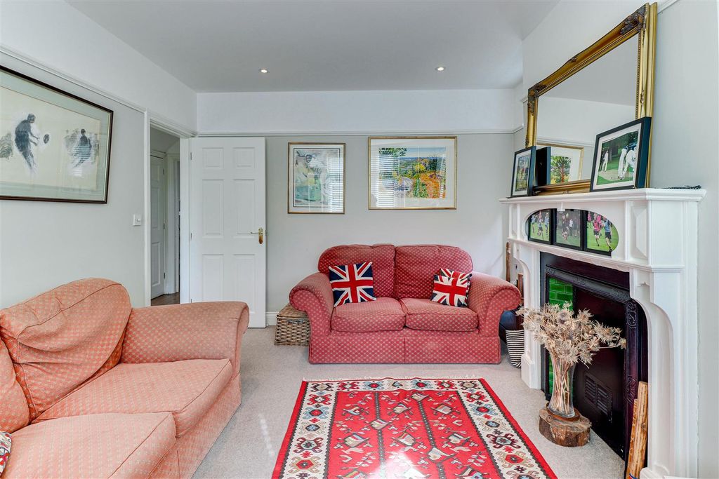 Property photo 3 of 16 12.Jpg