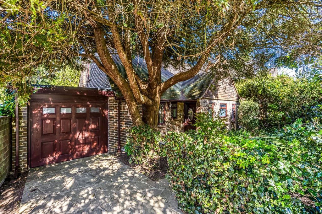 Property photo 1 of 29