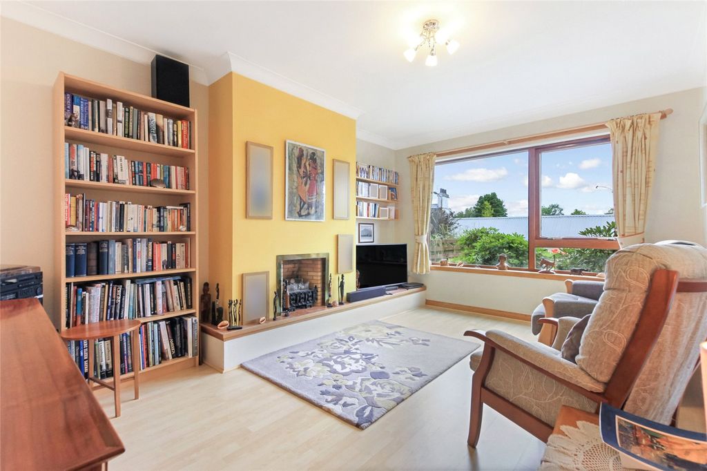 Property photo 3 of 21 Picture No. 03