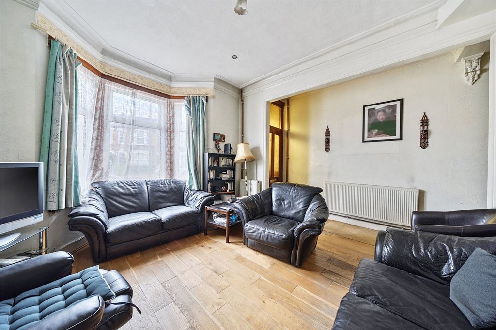 Property photo 2 of 16 Reception