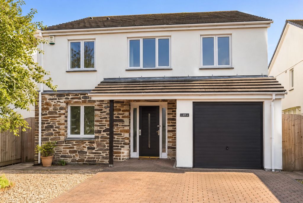 Property photo 1 of 33