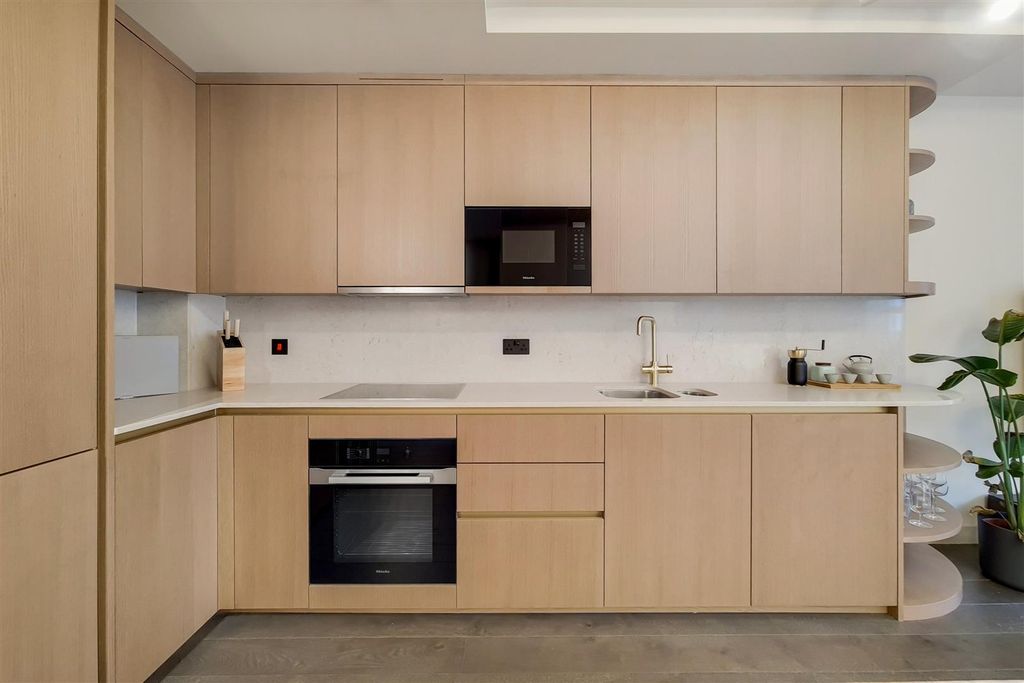 Property photo 3 of 7 2_Kitchen Reception-1.Jpg