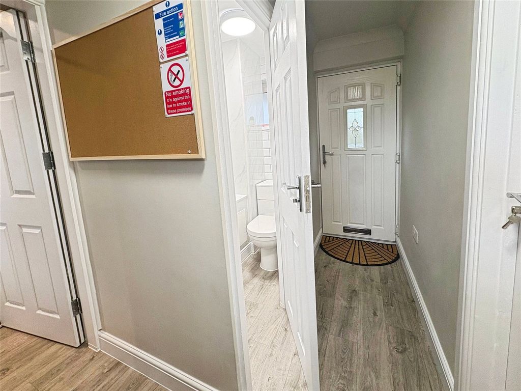 Property photo 2 of 14 Picture No. 18