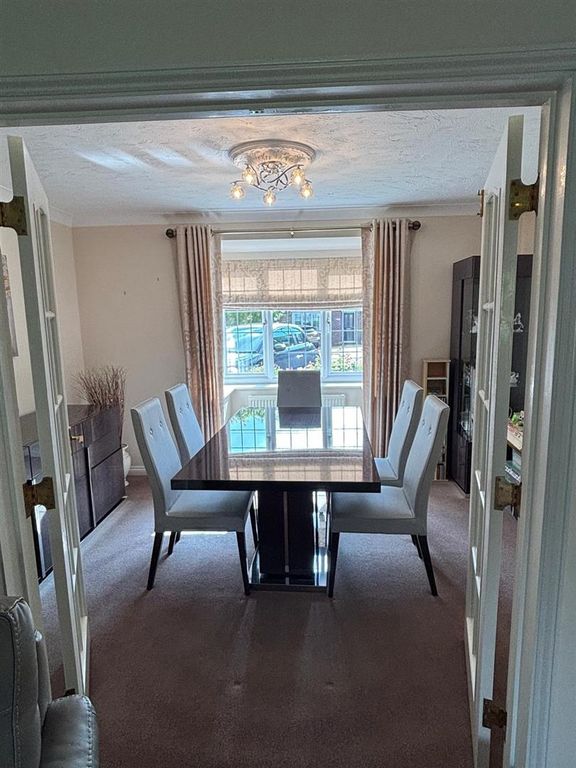 Property photo 3 of 28 Friern Walk Dining.Jpg