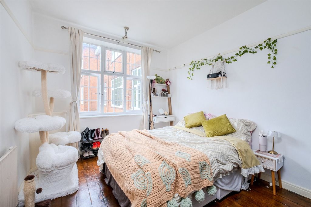 Property photo 3 of 6 Picture No. 10