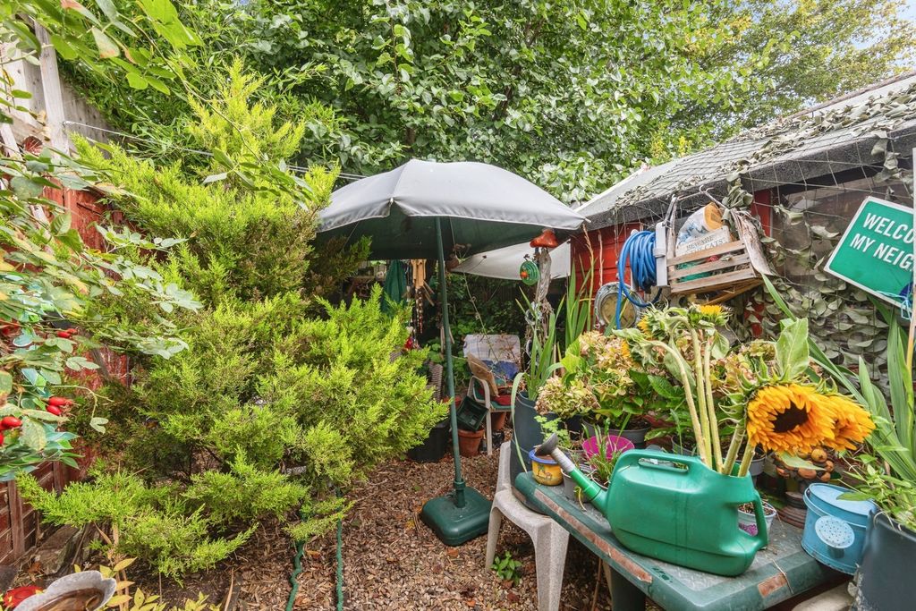 Property photo 2 of 19 Pbox-Img.Jpg