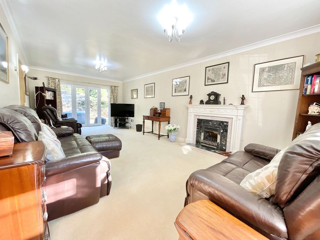 Property photo 3 of 30