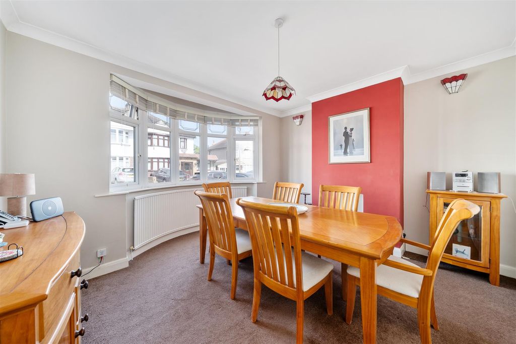 Property photo 2 of 12 Hillfield Avenue Sm4.