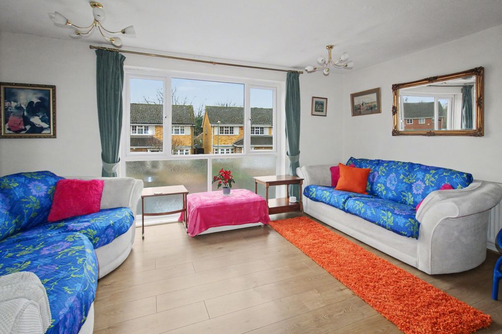 Property photo 2 of 14