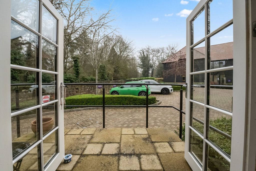 Property photo 2 of 24