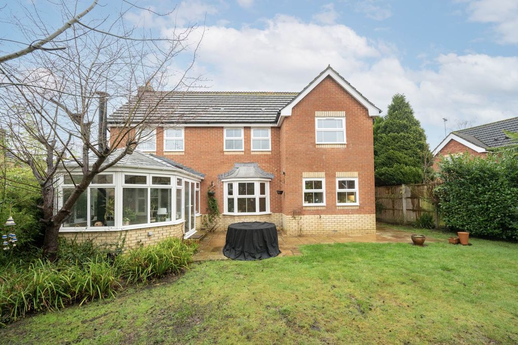 Property photo 2 of 26