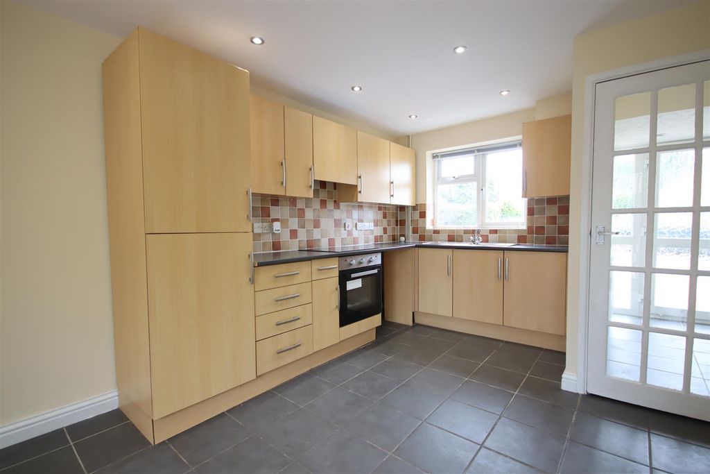 Property photo 2 of 14 Img_1085.Jpg