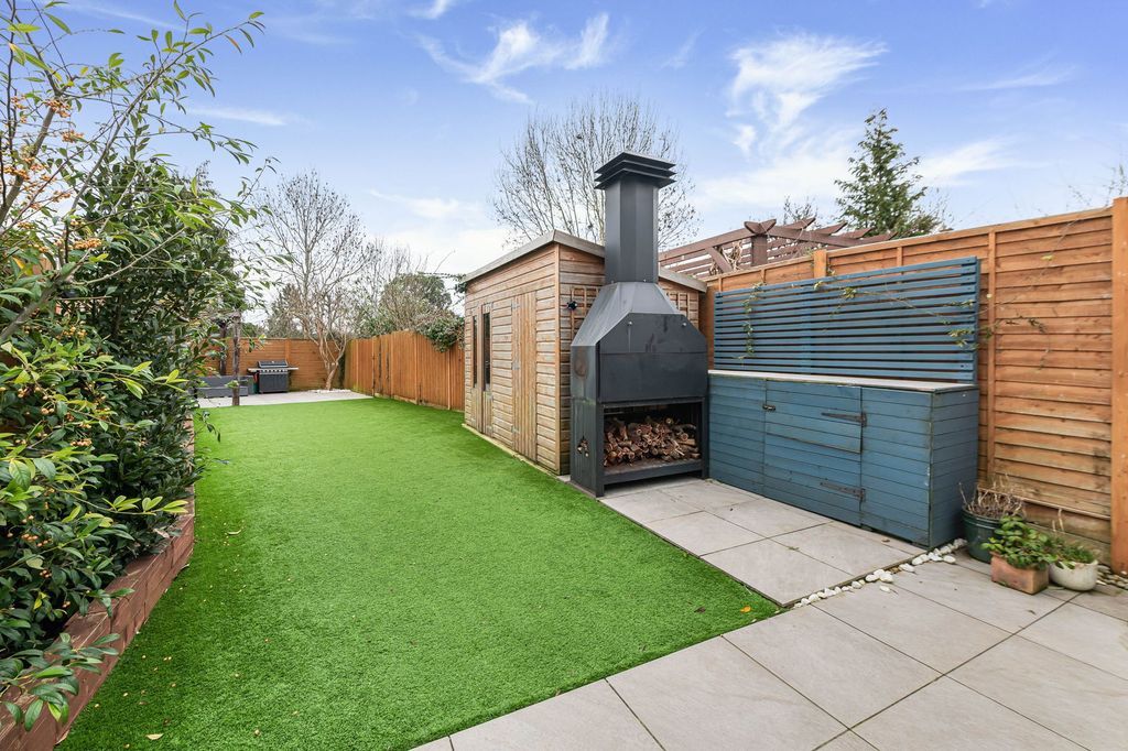 Property photo 3 of 19