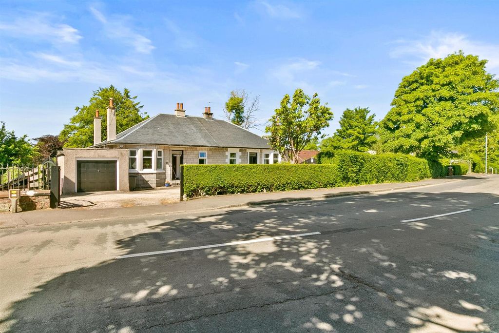 Property photo 2 of 37