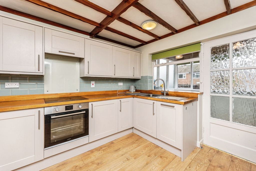 Property photo 2 of 15 Kitchen