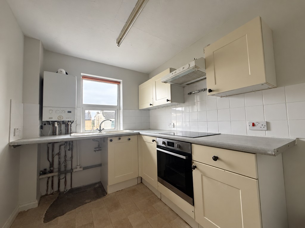 Property photo 3 of 6 Kitchen