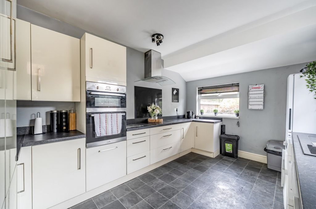 Property photo 3 of 19 1335913-6-68B1A08F10545