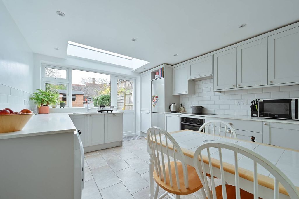 Property photo 3 of 17