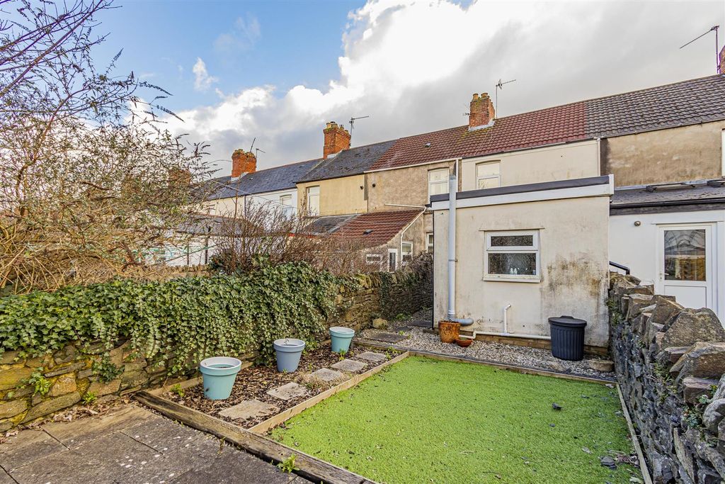 Property photo 3 of 18 Keppoch Street 99-3.Jpg