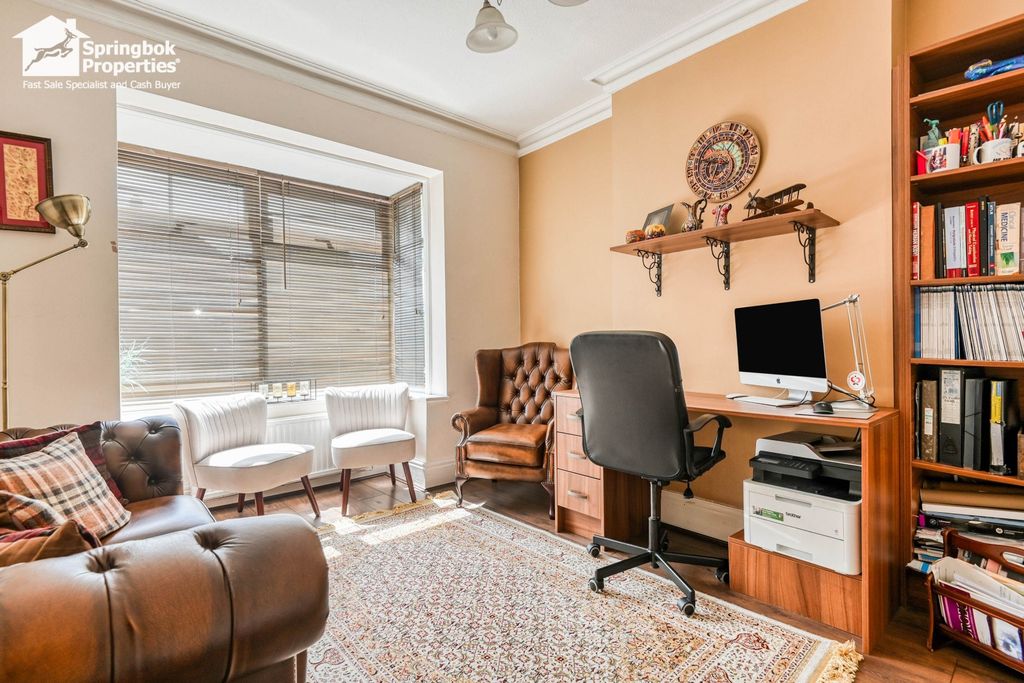Property photo 2 of 19 1