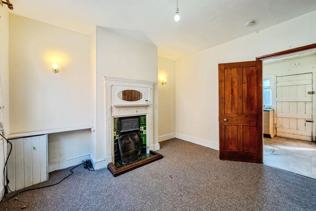 Property photo 2 of 19