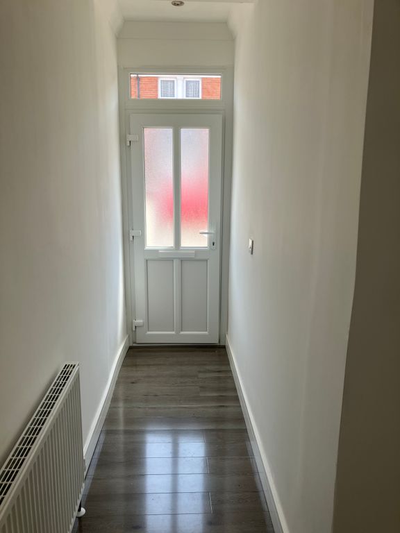 Property photo 2 of 25