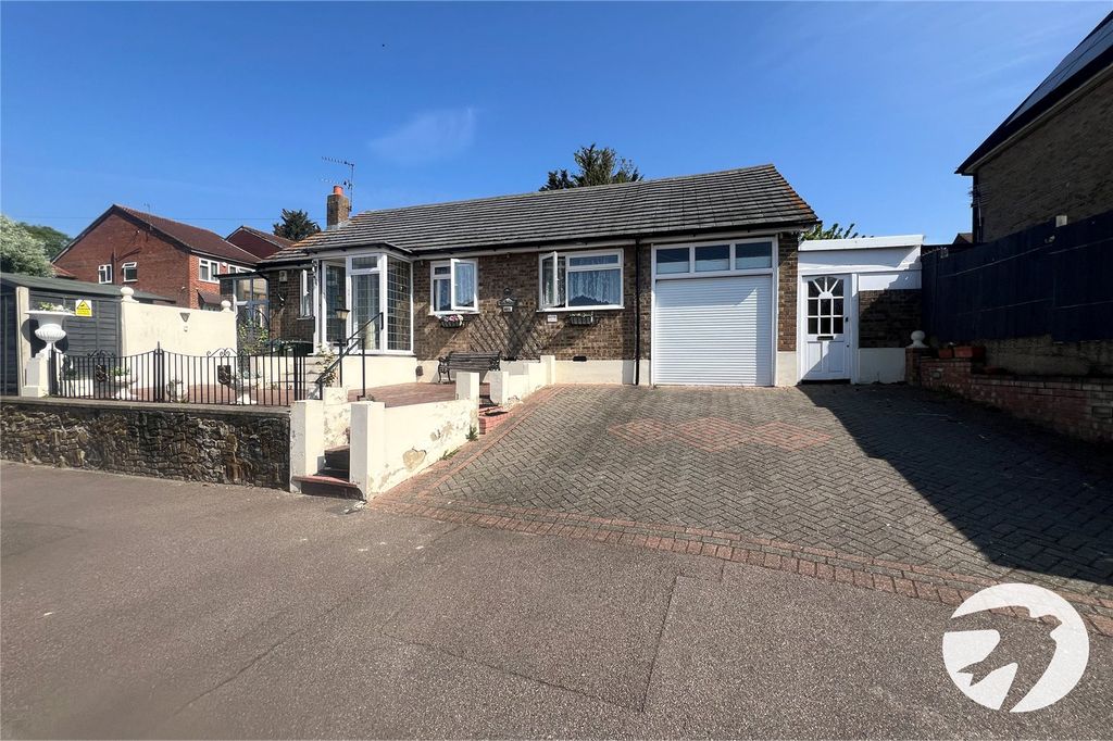 Property photo 1 of 13 External