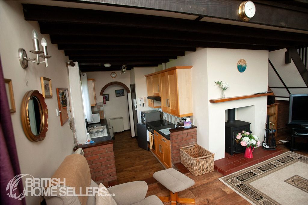 Property photo 3 of 36 Picture No. 10