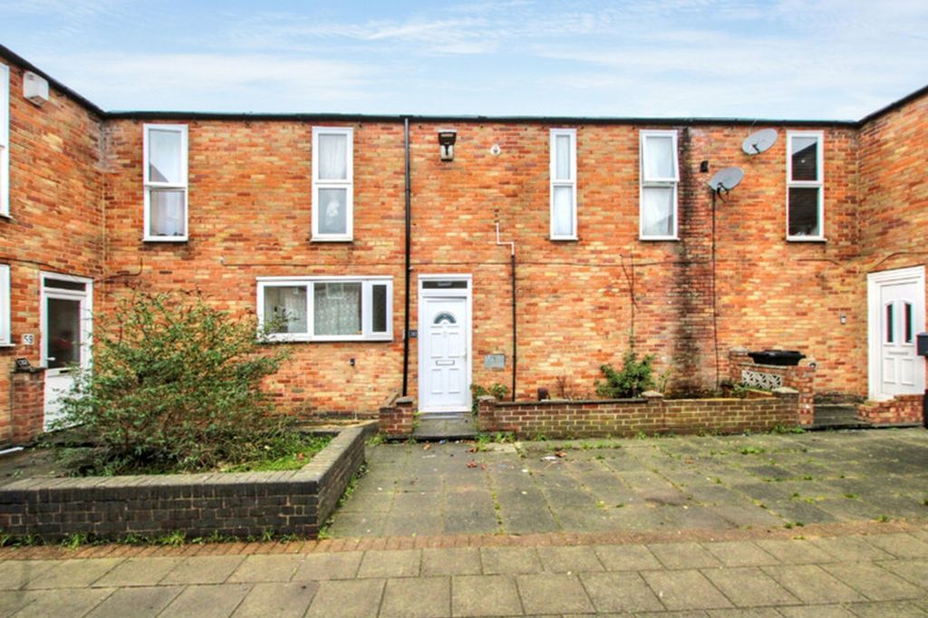 Property photo 1 of 11