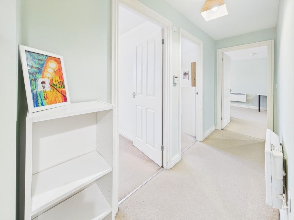 Property photo 2 of 21 Cam01576G0-Pr0333-Still001.Jpg