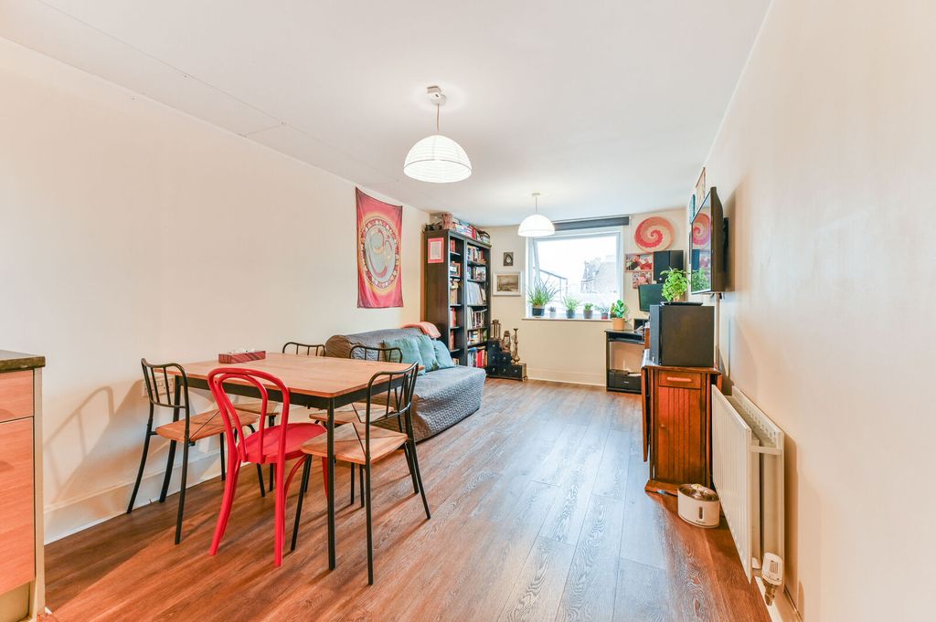 Property photo 3 of 9