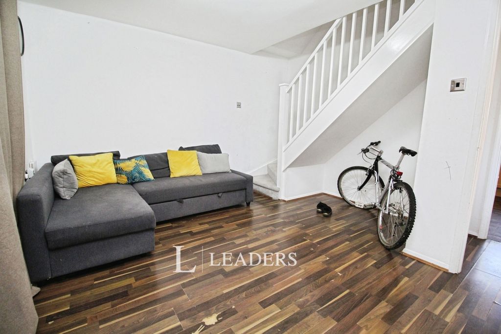 Property photo 3 of 10 Pbox-Img.Jpg