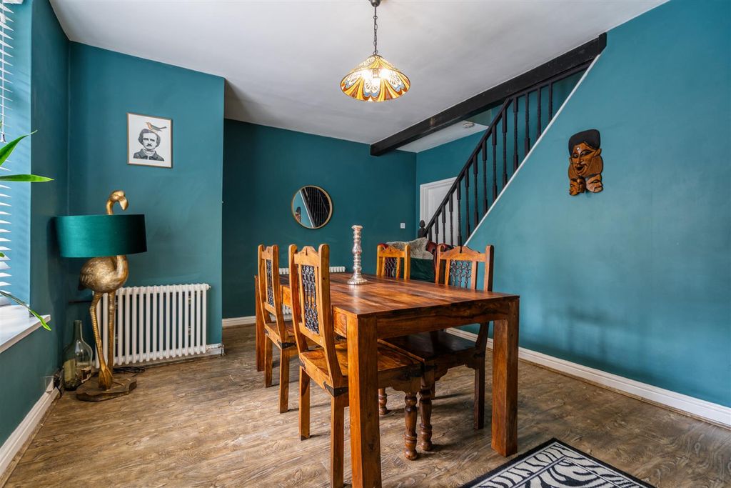 Property photo 3 of 18 89 Ulverley Green Road_7.Jpg